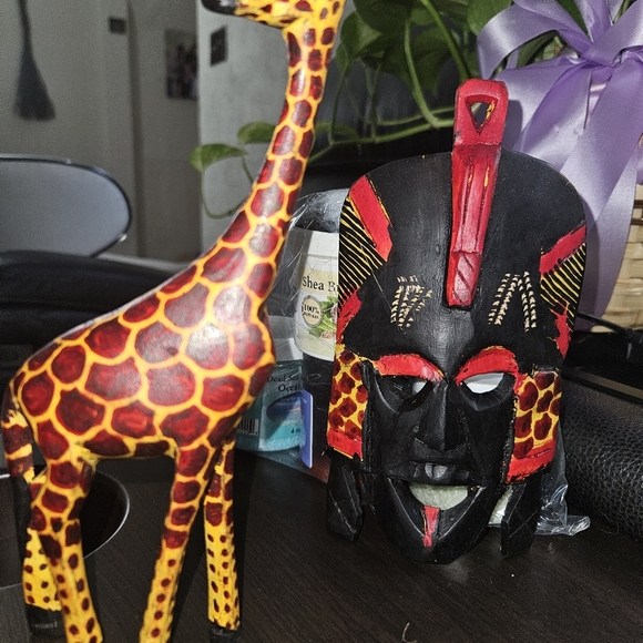 Various Cultural pieces for Sale - Picture 13 of 16